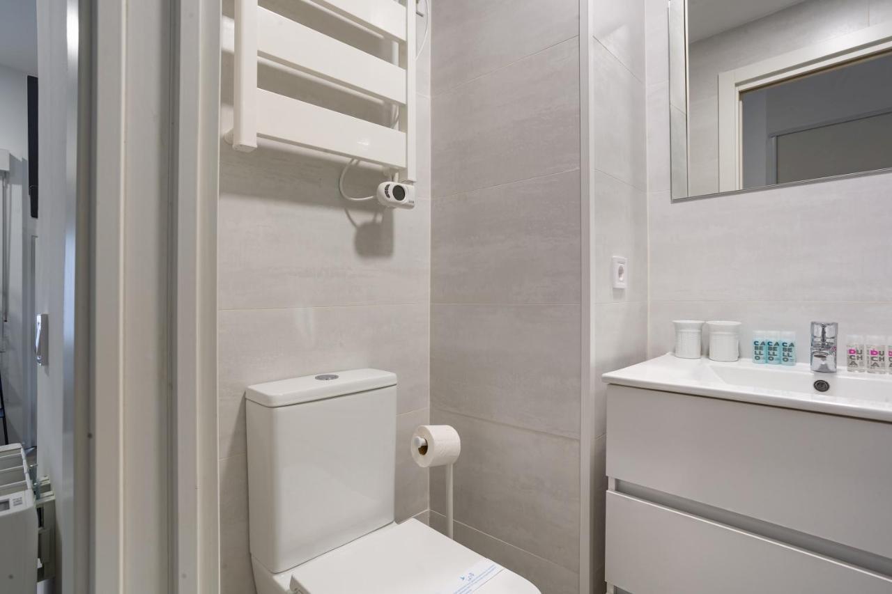 1 Bedroom 1 Bathroom Furnished - Av De America - Studio - Mintystay Μαδρίτη Εξωτερικό φωτογραφία